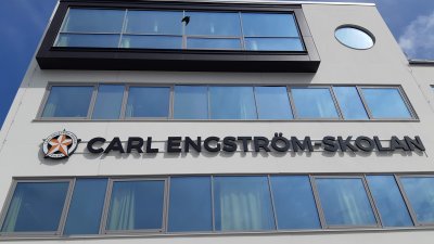 Nya Carl Engström-skolans fasad