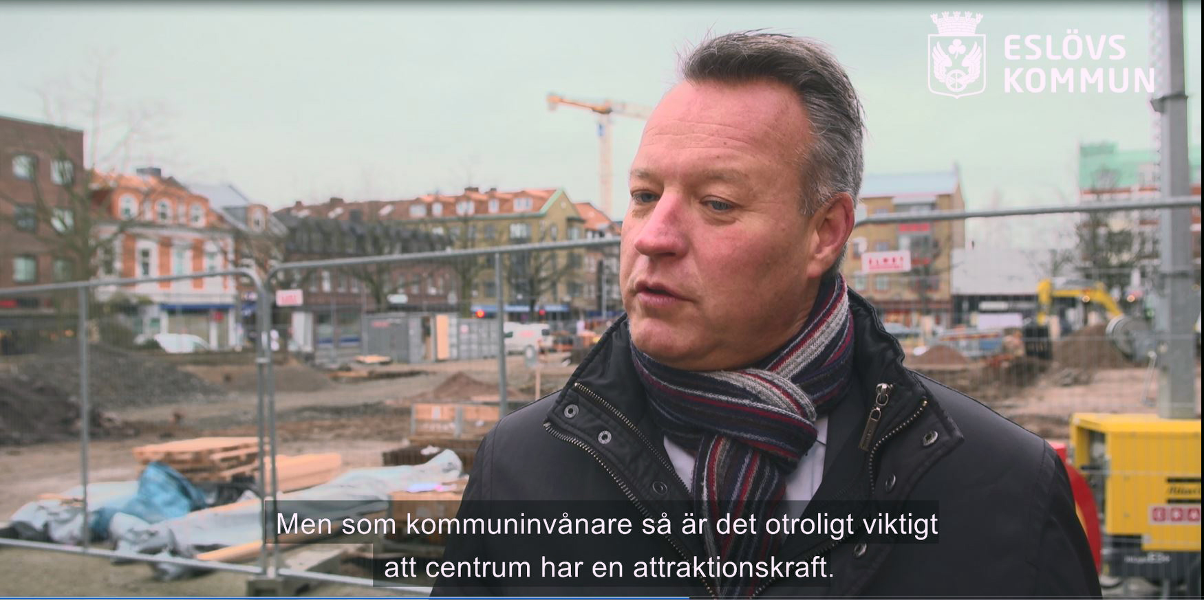 Henric Blomsterberg driver Hotell Stensson och är även fastighetsägare och möbelhandlare i Eslöv