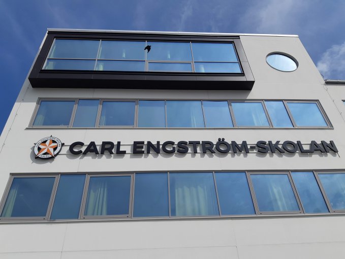 Nya Carl Engström-skolans fasad