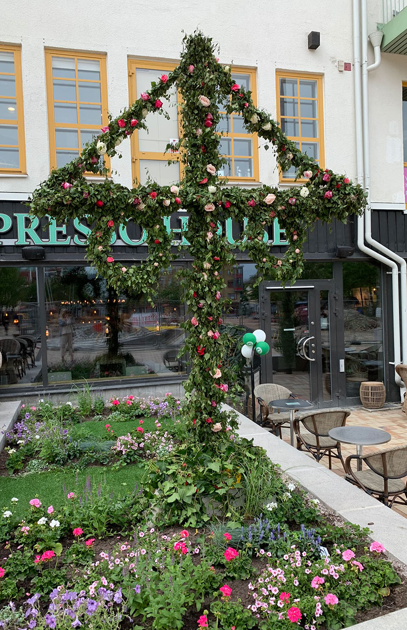 Midsommarstång i Eslövs centrum