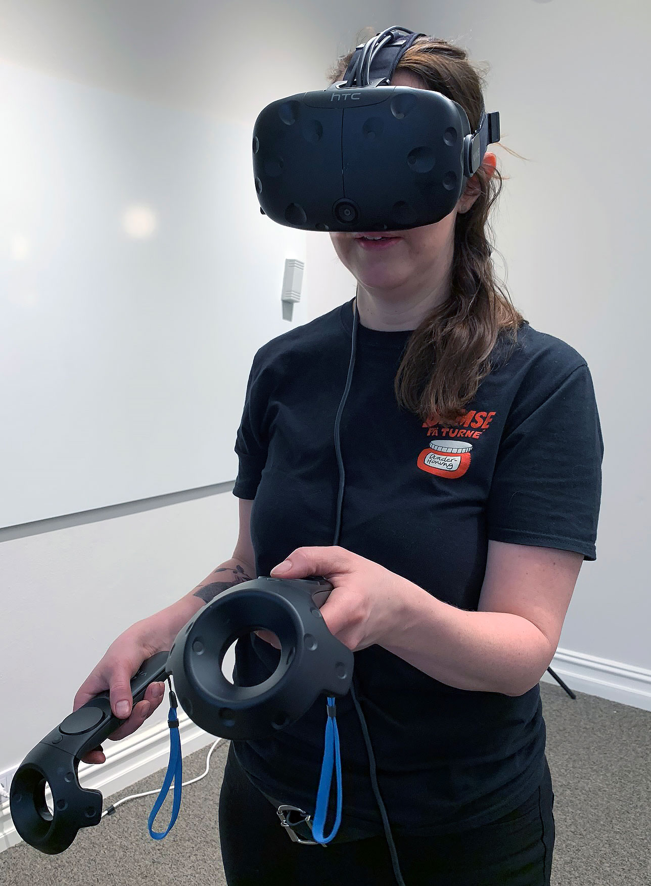 Test av VR-glasögon och handkontroller